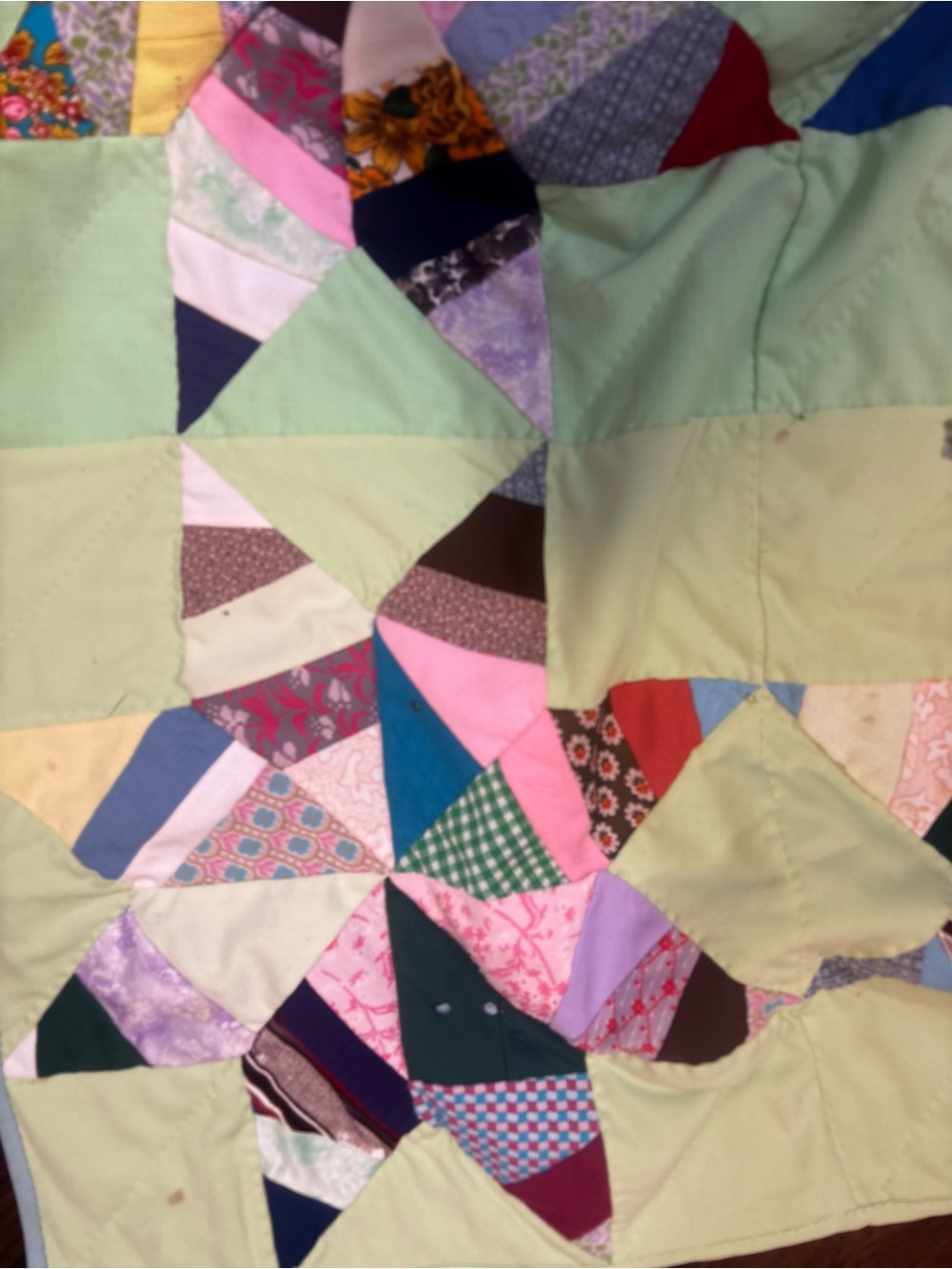 Wounded vintage and antique quilt / quilting bundle